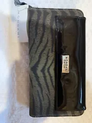Mondani New York Polyurethane Tiger Stripe Patent Leather Bi-Fold Wallet New!.