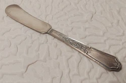 Vintage 1847 Rogers Bros Butter Spreader Knife.  In good condition.  If you would like more pictures please ask. ...