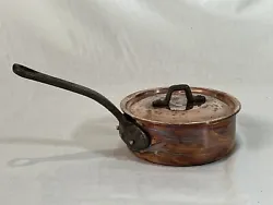 This small Baumalu French copper cooking sauce pan is a must-have for any kitchen. Measuring 5 inches in diameter and 2...