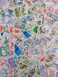 Lot de 100 timbres à 1,80 Francs neufs non oblitérés en parfait état. (quelques timbres peuvent présenter des...