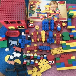 Lot LEGO DUPLO bateau plongeur scaphandrier avion ferme tracteur autres. État : Occasion Service de livraison :...