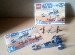 Personnages présents : 3 Assassin Droids - 2 Elite Assassin Droids. Nous vendons ici la boite LEGO STAR WARS 8015...