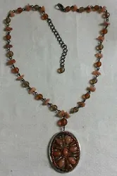 This necklace is nifty. It is not hallmarked. It is in good condition with no missing pieces. Perfect addition to any...