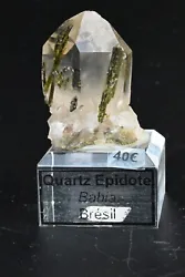 Cristaux de quartz avec inclusion de epidote provenant du Brésil. ref: etsbonkik21092307.