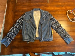 Acne Pop Classics Limited Edition Shredded Denim Jacket 36 (S). amazing limited edition jacket!!