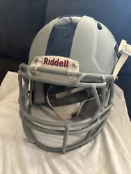 Riddell Speed Adult Large Football Helmet underarmour. Nice condition