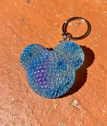 Porte clé Mickey En Résine Epoxy. Fait main Modèle unique Plusieurs coloris disponibles voir les autres annonces