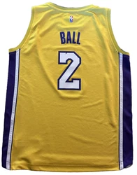 Show your team spirit with this Los Angeles Lakers youth jersey featuring Lonzo Balls name and number. This NBA jersey...