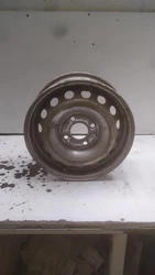 Numéro de pièce fabricant : 8200051008. Jante - RENAULT CLIO 2 PHASE 1. Modèle du véhicule : CLIO 2 PHASE 1....
