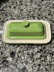 Preowned le creuset butter dish. The worn area is on the light beige part of the flat dish as shown in photos 6&7 ....