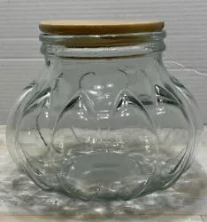 Long time US SELLERSee feedback and buy with confidence Cool find!Vintage Glass Canister with wood lidPotbelly Pumpkin...