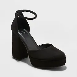 •Noir platform pumps •Foam insole •4.25in block heels •Adjustable buckle strap closure •Medium width...