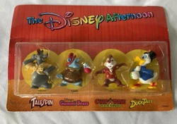 NEW is a must-have for any Disney fan. The set is in new condition and has not been modified in any way. The card has...