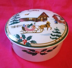 Mikasa Christmas Magic Porcelain Trinket / Candy Dish / Bowl with Lid - EC (Excellent Condition).