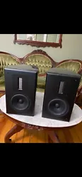 For sale is an immaculate pair of Selah Audio anniversarios bookshelf speakers (Rick Craig). These were in a bedroom at...