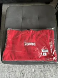 Supreme Bandana Box Logo Hoodie Size L FW19 DS Large AUTHENTIC Rare Red Bogo. Condition is New with tags. Shipped with...