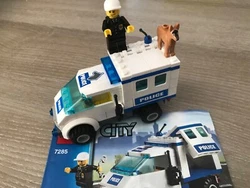 Police dog unit. Set complet, en bon état avec sa notice. Pas de boite.