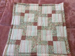 Patchwork Quilt Table Topper Floral Pink Wall Decor 18x18 New Pastel colors: green,pink,light blue see picturesOne...