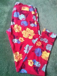This is a BNWOT LuLaRoe TC leggings. Tall & curvy (TC) leggings fit sizes 14-18. It is 92% polyester, 8% spandex & made...