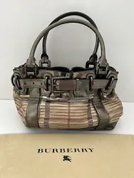 100% AUTHENTIC BURBERRY BAG. - The bag has many scuffs and creases as to be expected with a bag of this age and usage....