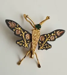 Magnifique Broche Art déco, Mouche ou papillon ?  🤔😂 Avec sur la tête un petit strass vert , ses ailes sont...