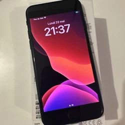 Apple iPhone SE 2020 (A2296) 64 GO tres bon état. Réf 2. Pas de rayure sur ecran ni arriereNon bloque icloud et touch...