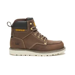 Get the job done in the Calibrate Work Boot. This traditional-looking work boot is built front to back with features...