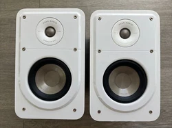 In working condition. Some minor wear around the speakers (see photos). Only includes the speakers and grills, no box...