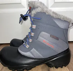 Columbia Techlite Snow Boots Women’s US Size 6 Faux Fur Waterproof Draw String. Condition is 