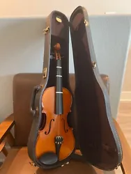 Violin with case Pearl River. NO BOW… Missing screw on bottom bridge (see picture). Violin itself in clean..