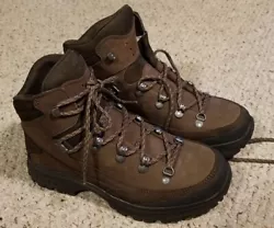Hanwag Canyon Futura Ladies Hiking boots, size 9 US 6.5 UK 40 EUR , color brown. This pair of Hanwag are in store try...