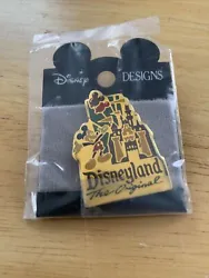 Disneyland The Original Mickey Mouse And Castle Pin 1990s.