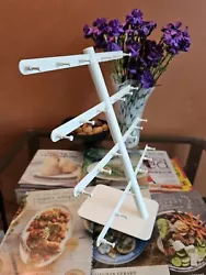 Jewelry organizer stand holder, display. Metal. White.. Shipped with USPS Ground Advantage.