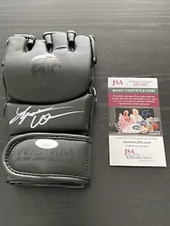 Lydia Warren autographed glove. The item is authenticated by JSA and was signed by Lydia at a private signing she did...