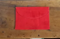 Cuir souple daim rouge.