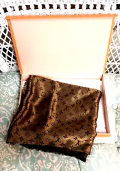 100% Authentic Louis Vuitton BROWN MONOGRAM SHINE Shawl, Ref M75122. I believe this has never been used. Could be used...