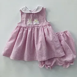 Excellent condition Size: 24 months 2-piece setCotton, polyester Length: 15.5 inches Armpit to armpit: 10 inches