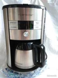 Cafetière thermos programmable électrique. Couleur: noir et inox. // Envoi possible en France et à létranger//....