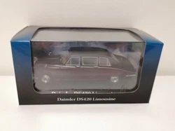 Voiture de collection -Voiture de chef dEtat,Daimler DS420 Limousine - 1970. voiture sur socle, en bon état, avec...