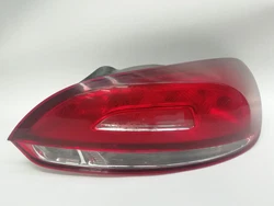 Feu arrière droit pour VOLKSWAGEN SCIROCCO 2.0 TDI 2009. 89319921 1K8945096R. INTERNE: 909421. CONSTRUCTEUR:...