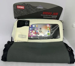 Chums Fanny Waist Pack Bag Water Bottle Phone Pouch White New with TagsGreat for exercisers!