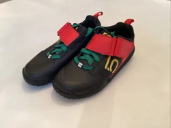 Five Ten Impact VXI Mountain Bike Shoes Size 8 Men’s / 9.5Women’s Clipless but has stealth rubber bottoms. Fun...