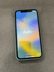 This is a Space Gray 256GB Apple iPhone X with a cracked back screen (see pictures). Apart from that, its in good...