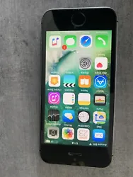 Apple iPhone SE - 32 Go - Noir Debloque. Petit défaut l’ empreinte ne marche pas mais le bouton home fonctionne