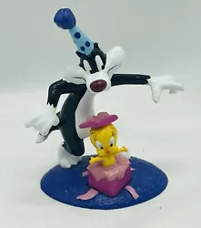 Vtg Sylvester the Cat & Tweety Bird 1995 WARNER BRO. CAKE TOPPER. In used condition, measures about 3” tall.