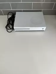 Microsoft Xbox One S 500GB Video Game Console - White (ZQ9-00001). Xbox is in really great condition, and comes with a...