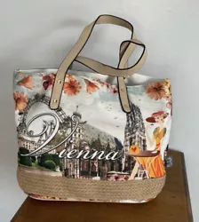 This Robin Ruth Original City Tote is a limited edition designer bag from the Vienna Austria collection. The exterior...