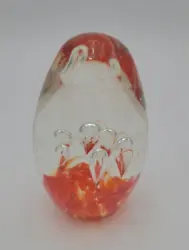 This is a stunning art glass egg.