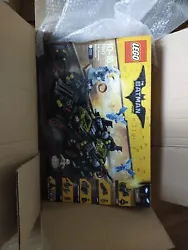 LEGO 70917 BATMAN The Ultimate Batmobile NEUF.
