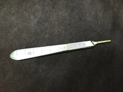 Good used condition. Size: 5” overall length, 4” handle. Fits blade sizes 10-15 (Not Included). Our inventory is...